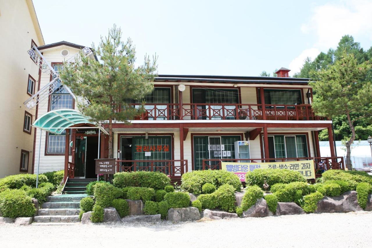 White Windmill Pension Pyeongchang Exterior photo